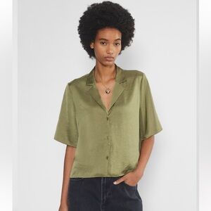 Aritzia - Wilfred - Olive Green Satin Button-Up Shirt - Size XS